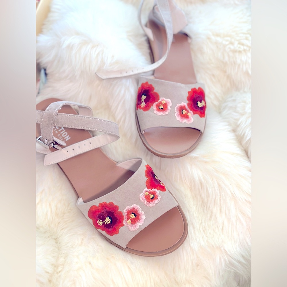 Ladies Stylish Floral Embroidery Open-Toe Sandals »RARE« KENNETH COLE FLORAL US8 - Picture 2 of 16